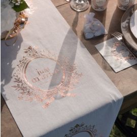 Chemin de table Rose Gold Just married
