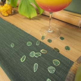 Confettis de table avec motifs de feuilles tropicales - Décoration estivale | Badaboum.fr