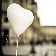 Ballon de baudruche pas cher en forme de Coeur Blanc 45 cm - Badaboum