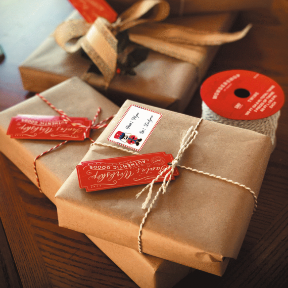 8 étiquettes cadeaux autocollantes - Boules de Noël pas cher 