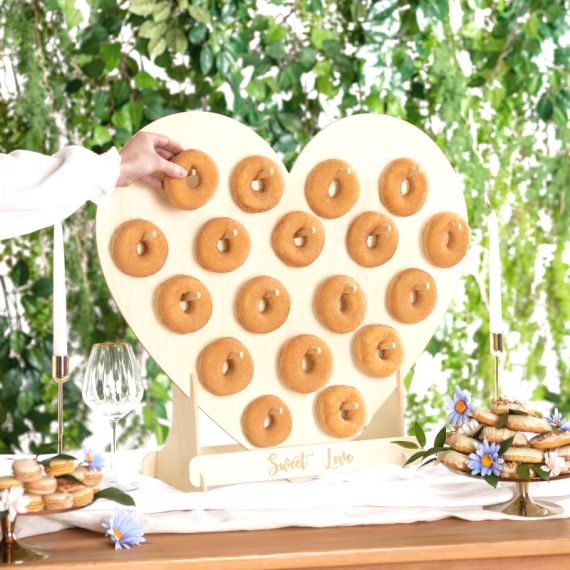 Présentoir en Coeur pour Donuts en bois 65x59cm - Decoration Candy bar pas  cher - Badaboum